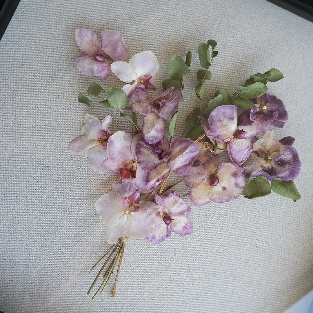 Cuadro de flores secas en ramo